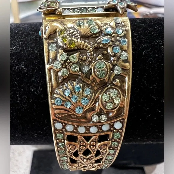 Heidi Daus Swarovski Crystals vintage bracelet/watch seahorses,shells & sea life Swarovski Seahorse - Etsy main image 4